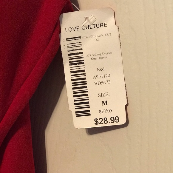 Red cut out dress - Picture 3 of 3